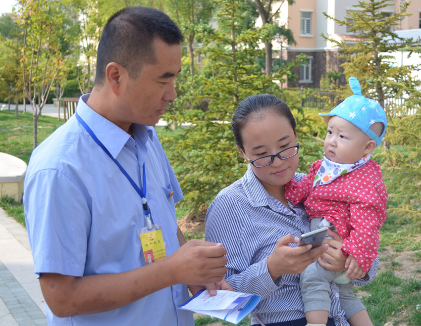 黨員服務進社區 開展便民利民活動