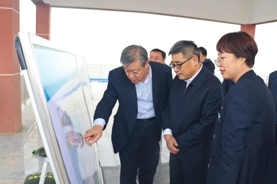 自治區(qū)副主席王道席一行到銀川中鐵水務(wù)調(diào)研