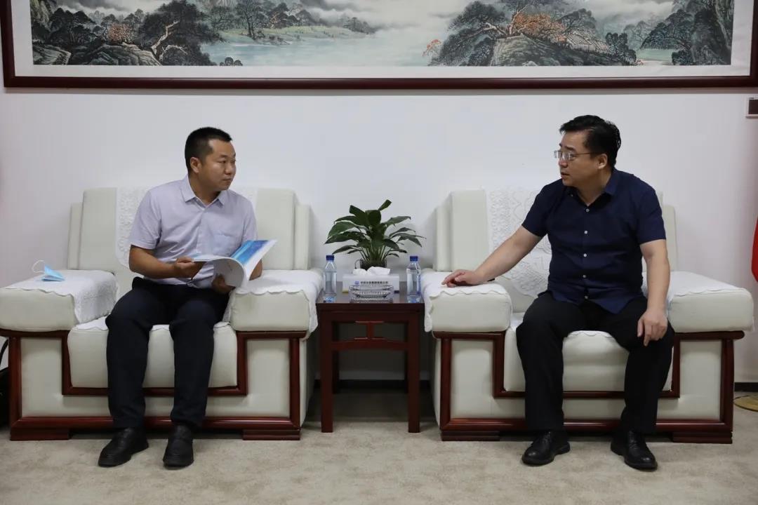 人民日報、中國網、陜西日報等八家在陜主流媒體記者做客中鐵水務集團